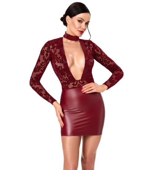 Bordeaux mini jurk met bijpassende chocker